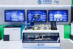 <b>建立人车、车家、AI全场景服</b>